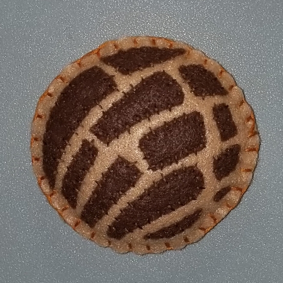 Concha Ornament Handmade Felt Craft - 3 pcs - Picture 3 of 3